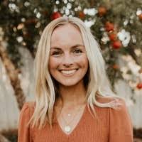 Abigail Bledsoe's Instagram, Twitter & Facebook