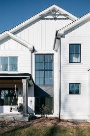 For 1/24 scale & g scale (half scale). Modern Farmhouse With Wrap Around Porch Home Bunch Interior Design Ideas