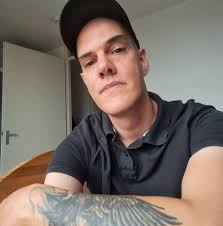 When you play with 2 dumbass motherf***ers how can you not be mad? They  literally died 1 time