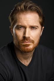 Loren Barnes's Instagram, Twitter & Facebook