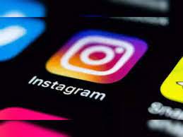 Instagram testing feature that allows you to view Story Highlights you  missed