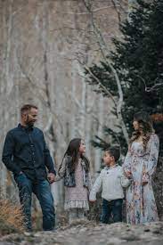 Pastel Family Portrait Ideas Winter Family Pictures Family Portrait Poses Winter Family Photography