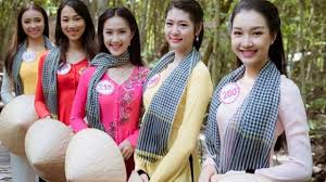 Lịch sử ra đời cho đến nay, chưa có tài liệu nào nói rõ áo bà ba xuất hiện ở thời điểm nào. Ngay Há»i Ao Ba Ba Ä'áº§u Tien Táº¡i Viá»t Nam Vov Vn