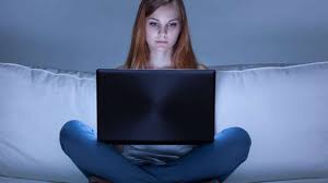 Baik itu dari segi software seperti banyaknya aplikasi yang terinstal, terlalu banyak sampah atau cache, atau bahkan laptop kita terkena virus. Cara Mengatasi Laptop Lemot Praktis Bisa Dilakukan Sendiri