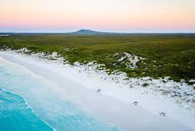 Wenn , wenn, wenn, wenn, damit, damit, bevor, obwohl, obwohl, weil, weil, weil, weil, seitdem, sobald , wann. Australiens Jahreszeiten Tourism Australia