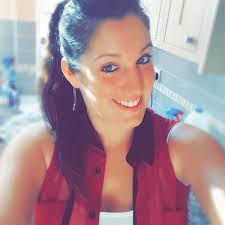 Faye Harper (@fayeskleenze)