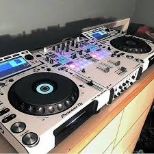 When Music Becoms A Dream When Sounds Take You To Higher Places And Your Body Wants To Move To That Beats Can You Imagine It Everything In 2020 Dj Setup Music