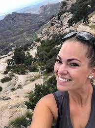 Casandra Peck's Instagram, Twitter & Facebook