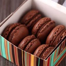 Macarons Chocolat Coeur De Caramel Au Beurre Sale Recette Macaron Chocolat Macaron Recette Macaron