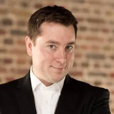 Thomas Hobbs (@thobbstenor)