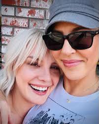 Melanie Yetter (@melanieyetter) • Instagram photos and videos