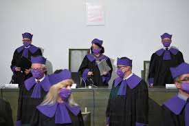 Zakwestionowana dziś przez sąd najwyższy teoria salda mówiła natomiast o tym, że przedmiotem roszczenia mogłaby być tylko różnica między wartością kredytu, a spłaconymi już ratami. Sad Najwyzszy Orzekl Waznosc Wyborow Pierwsze Komentarze Wydarzenia W Interia Pl