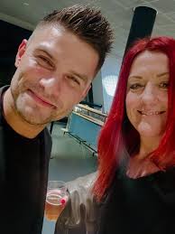 Still getting used to being 7.5 stones lighter! I don't think it's sunk in  yet, but going “out, out” with the bestie @beckystringer18 for the first  time in months and feeling GOOD!