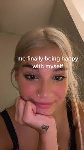 Loren Janzen's Instagram, Twitter & Facebook