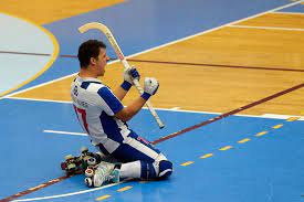 Jogador de hóquei em patins do fc porto e da selecção portuguesa. Hoquei Em Patins Goncalo Alves Renova Com Os Dragoes Renascenca