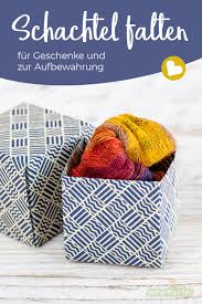 Die papierschachteln können sie selbst falten. Schachtel Falten Aus Alt Papier Fur Geschenke Und Zur Aufbewahrung