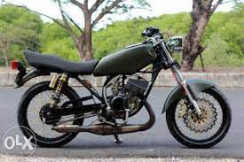 Modifikasi rx king yang pertama yaitu dengan menggunakan tema merah gelap yang menggunakan kombinasi warna merah dan hitam. 12 Modifikasi Motor Rx King Warna Hitam Ideas Motor Motorcycle Yamaha Motorcycles