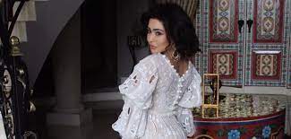 The south african entrepreneur who got into the infamous brawl with the agent vinod actor says he doesn't watch hindi films and had no clue about saif ali khan's celebrity status. Estina Dairy Who Is Iqbal Sharma S Wife Tarina Patel Rhoj Star