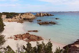 The isola di budelli beaches map near sardinia. La Maddalena La Storia Del Guardiano Di Budelli Itinerari E Luoghi