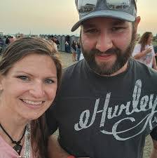 Barb Kenyon's Instagram, Twitter & Facebook