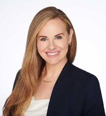 Shannon Roth's Instagram, Twitter & Facebook