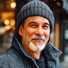 Sunday snuggles! Too cute 🤗