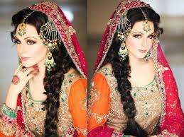 Here are the different styles you can. 10 Latest And Stylish Wedding Hairstyles For Curly Hair Styles At Life