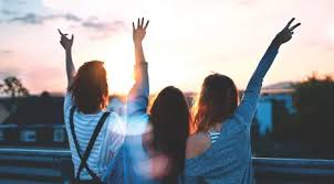 Seorang sahabat bisa ngasih apa yg dia mampu buat sahabatnya. Apakah Benar Ia Sahabat Sejati Kenali Ciri Cirinya Berikut Ini Lifestyle Fimela Com