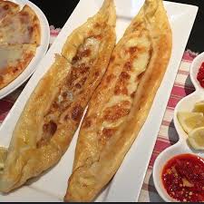 627 Likes 22 Comments Maysa Mohamed Recipes Maysa Mohamed Recipes On Instagram فطاير جبنة فطاير تركية بنحط ٣ كاسات دقيق Hot Dog Buns Food Dog Bun