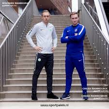 Check spelling or type a new query. Wolfsburg Chelsea Trainingspak Voetbalkleding Voetbal Voetbalshirts