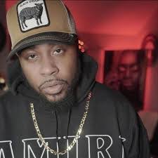 Paulette Maynard's Instagram, Twitter & Facebook