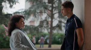 Septembre 11, 2019 à 1:20. Akim Est Isole Il Perd Les Pedales Et Alice Pardonne Pas Julien Un Si Grand Soleil 11 Septembre 2020 480 Un Si Grand Soleil Nouveautes Tele Com