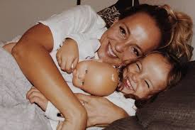 A decisão difícil de Bárbara Norton de Matos: As filhas continuam a sair do  isolamento para visitar os pais