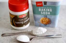 Baking soda dan baking powder adalah 2 bahan pengembang yang lazim digunakan dalam proses pembuatan roti atau kue. 5 Perbedaan Baking Powder Dan Baking Soda
