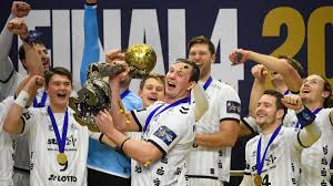 Selon le kieler nachrichten, le thw kiel serait un des concurrents les plus pressants. Champions League Thw Kiel Nach Titelgewinn Uber Den Wolken Eurosport