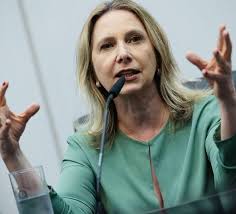 Fiquei honrada por ter sido convidada a participar do 1º Fórum Brasileiro… 