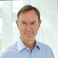 Andrew Paynter's Instagram, Twitter & Facebook