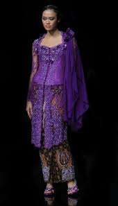 30 model baju brokat warna hijau botol 2019. Kebaya Wanita Kebaya Kebaya Indonesia
