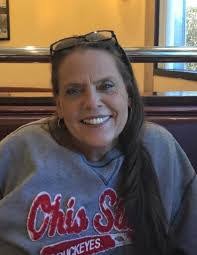 Elaine Toth's Instagram, Twitter & Facebook