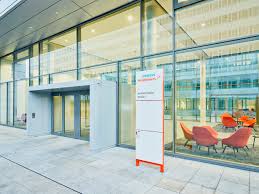 Wählen sie ihre stellenbezeichnung aus und finden sie heraus, wie viel sie bei siemens verdienen könnten. New Siemens Healthineers Headquarters In Erlangen Siemens Healthineers Singapore