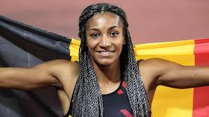 Le jour où nafissatou thiam a été couronnée à l'heptathlon aux jeux olympiques, en 2016, il était là également. Le Palmares De Nafissatou Thiam Infographie Le Soir