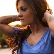 Kristen Taylor's Instagram, Twitter & Facebook