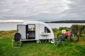 Campers that fit in garage with bathroom. 9 Stunning Small Campers You Can Tow With Any Car