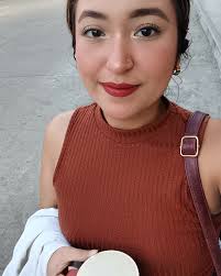 Raquel Barron's Instagram, Twitter & Facebook