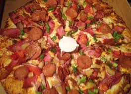 Maui Zowie Pizza With Linguisa Sausage Round Table Pizza Cooking Recipes Cooking Recipes