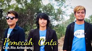 Lagu batak terkini terbaru gratis dan mudah dinikmati. Pemecah Cinta Lagu Batak Terbaru 2019 New Ara Trio Cover Live Sesion Chords Chordify