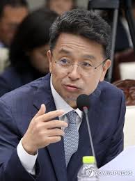 역시 이철희 의원님 말빨ㄷㄷㄷㄷ 말빨 하나는 기가 막히네. ì´ì² í¬ èˆ‡ í™©êµì•ˆ ê³„ì—„ë ¹ ê´€ì—¬ ì˜í˜¹ ê³µì„¸ì— ë‚¡ì€ ì •ì¹˜ë¬¸ë²• í•œê²½ë‹·ì»´