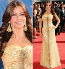 Sofía vergara was born in barranquilla, colombia to margarita, a homemaker, and her father, julio enrique vergara robayo, who produced cattle for the meat industry. Sofia Vergara Emmy Awards 2010 Stunning Strapless Photos Poll Huffpost Life