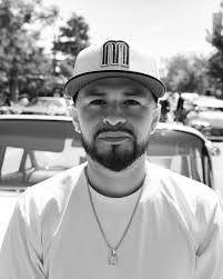 Enrique Deleon's Instagram, Twitter & Facebook