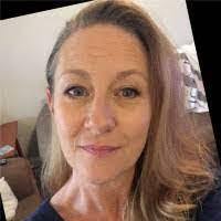 Sara Hempfling's Instagram, Twitter & Facebook